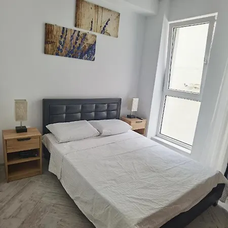 Elira Blackxy Mamaia Nord & Parking Included *