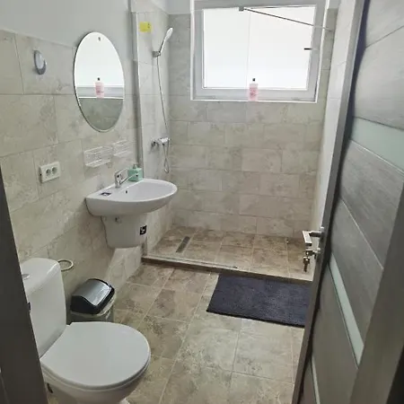 Apartment Elira Blackxy Mamaia Nord & Parking Included