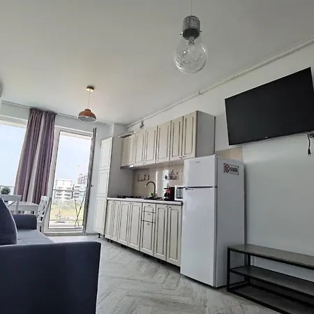 Apartment Elira Blackxy Mamaia Nord & Parking Included