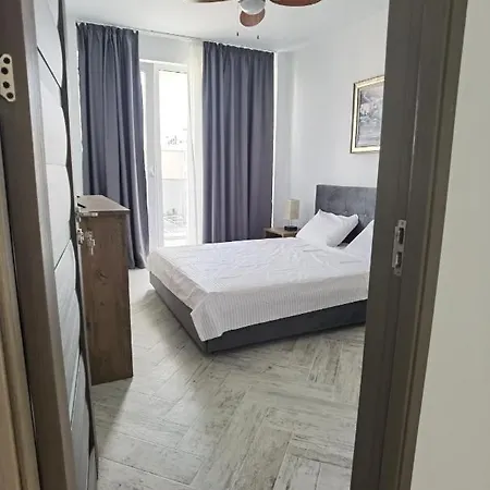 Elira Blackxy Mamaia Nord & Parking Included Apartment Navodari