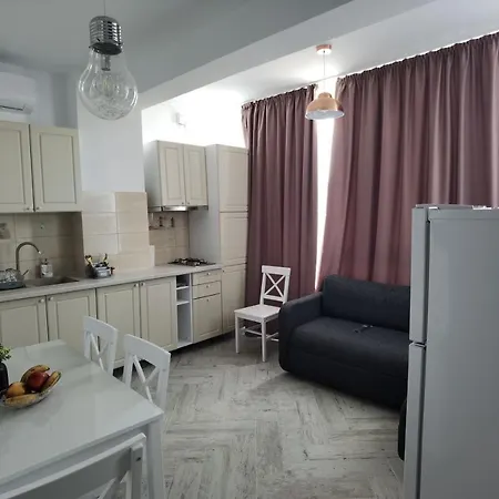 Elira Blackxy Mamaia Nord & Parking Included Apartment