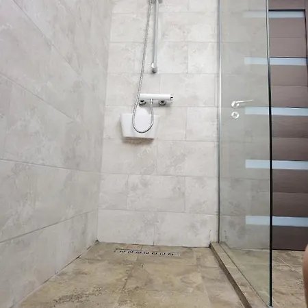 Apartment Elira Blackxy Mamaia Nord & Parking Included *