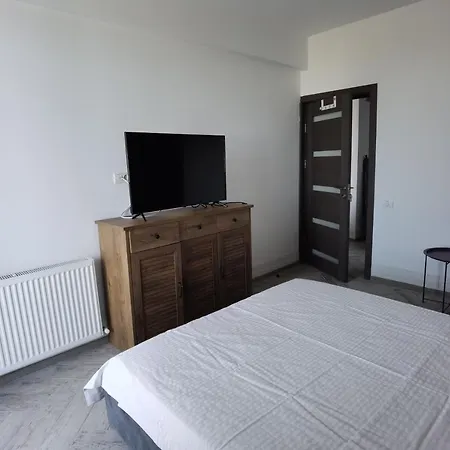 Elira Blackxy Mamaia Nord & Parking Included Apartment
